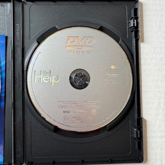 DVD "the Help" starring Viola Davis. Great Used Condition. - Picture 4 of 5